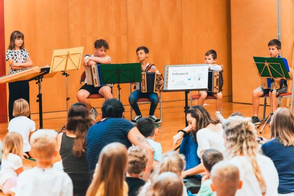 musikschule-st-stefan-im-rosental-2023-07-01-instrumentenkarussell-07